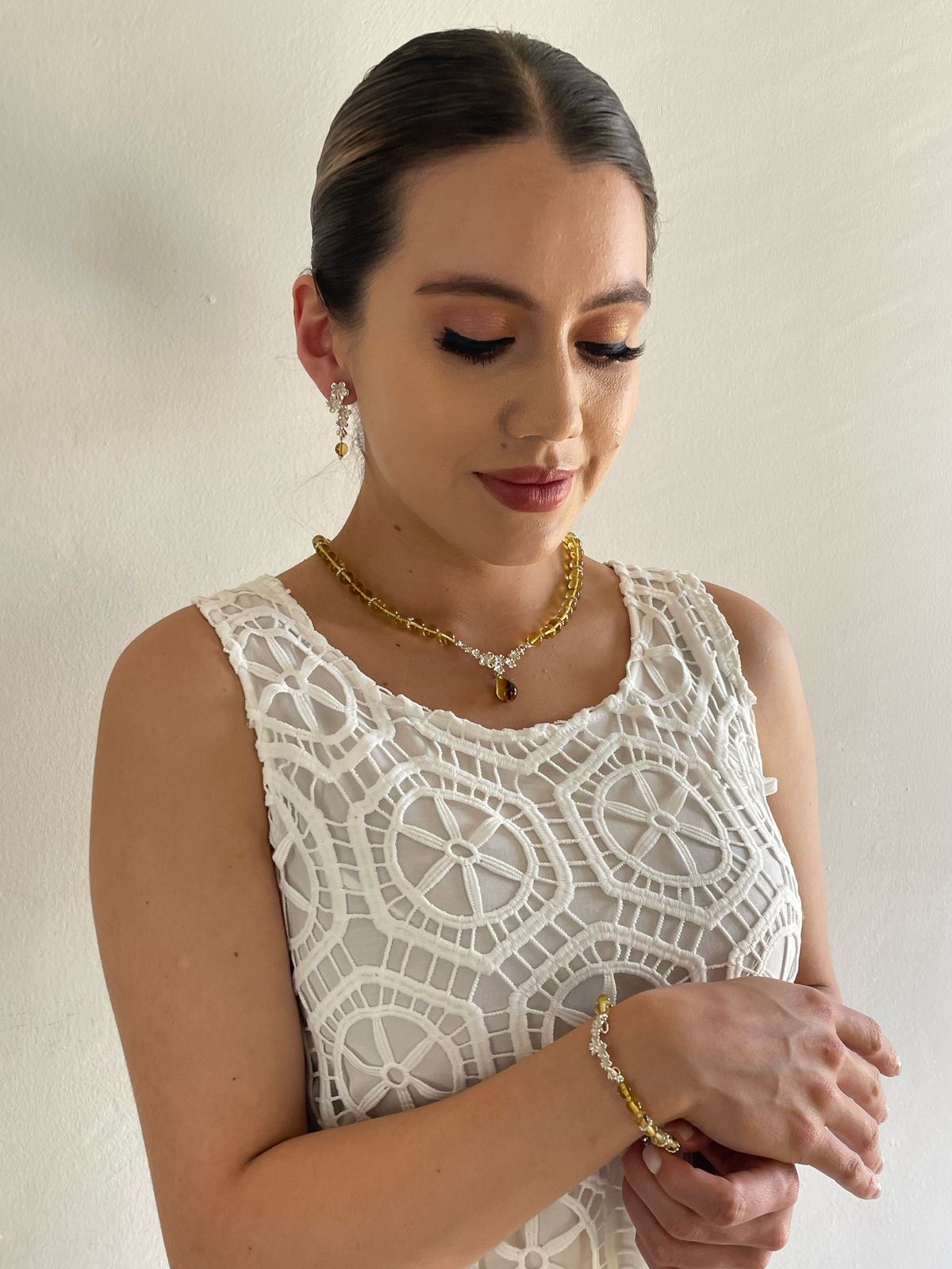 Arete flor cerezo ámbar