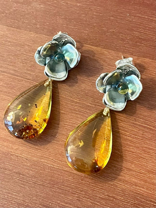 Arete Hortensia Almendra Ámbar