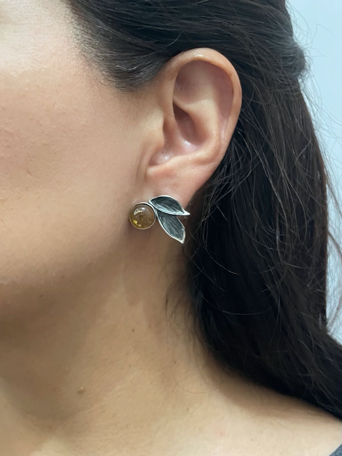 ARETE 2 HOJAS AMBAR