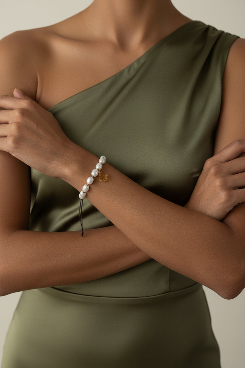 Pulsera Perla Cruz Ajustable