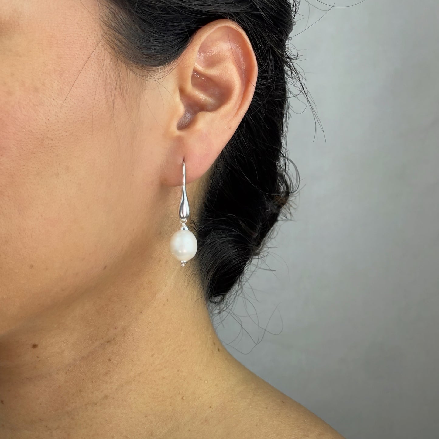 Aretes Lagrima Perla Mediana