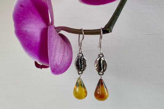 Arete arillo café gota