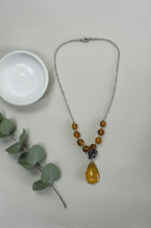 Collar Cadena Camelia ambar