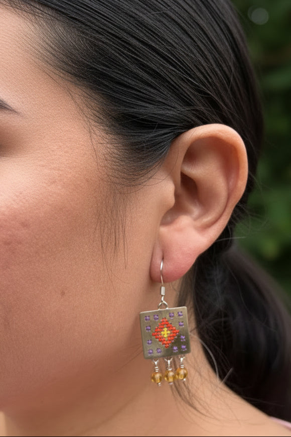 Arete Cuadro naranja bolita